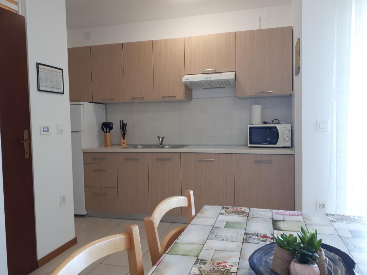 Agata Apartments Novaglia Esterno foto